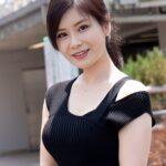 見られたい願望爆発！巨乳妻の初ハメ撮り【なつ希 40歳】01