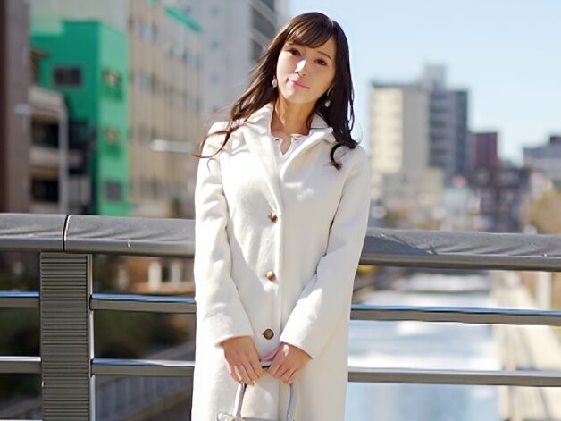 「じゅるっ…」って音立てながら喉奥までくわえて目が潤んでた01