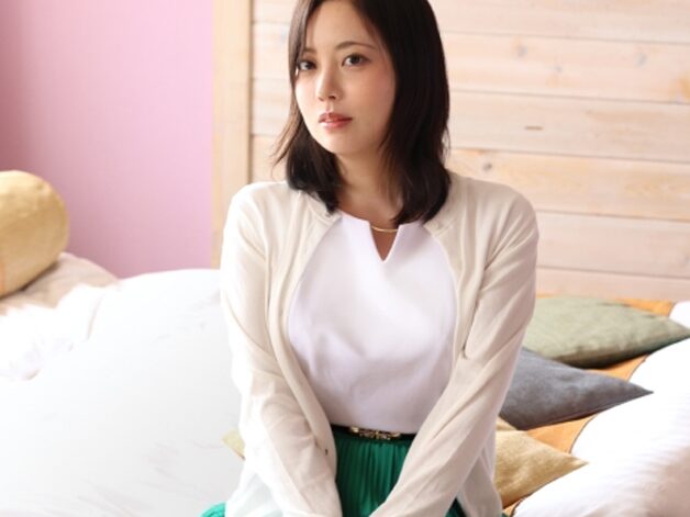 「旦那が浮気するから…私もするね。」怒りと欲が混じる騎乗位がエロすぎ【玲 33歳 結婚2年】01