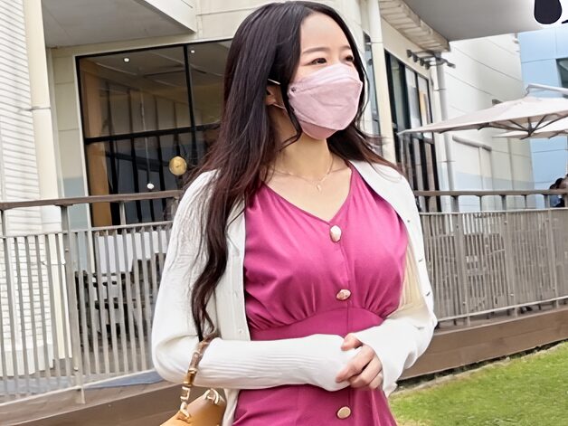 子どもには見せられない顔して…喘ぎ声が止まらない01