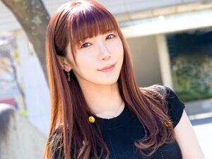 バットの握り方、教えてほしい…笑顔で責められ腰砕け【まり 40歳 野球妻】01