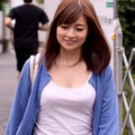“息子みたいな存在”のはずが…なぜかお風呂上がりに誘惑してくる彼女01