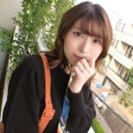 恥じらいを捨てた人妻がカメラの前で支配する01